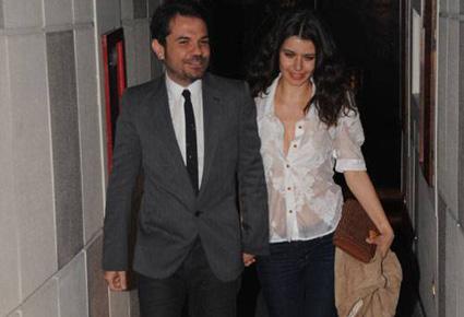 بيرين سآت المعروفة بفاطمة تدخل القفص الذّهبي